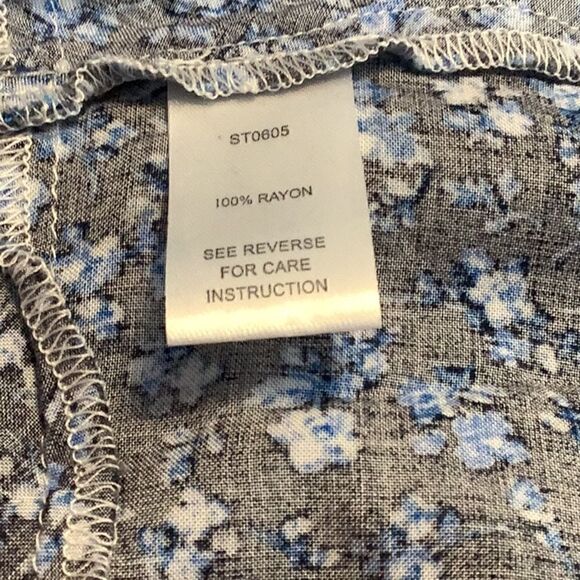 Lovely Rosely for Threadzwear Top S  NWT - Picture 3 of 3